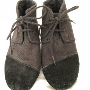 Girls Black Wedge TOMS